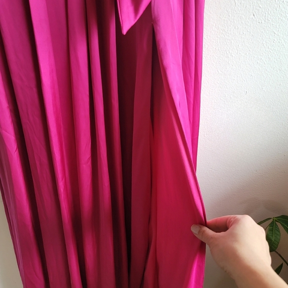 Ieena for Mac Duggal,Charmeuse Halter Strap Soft Tie Waist Gown, Magenta, Size 6 - Picture 6 of 10